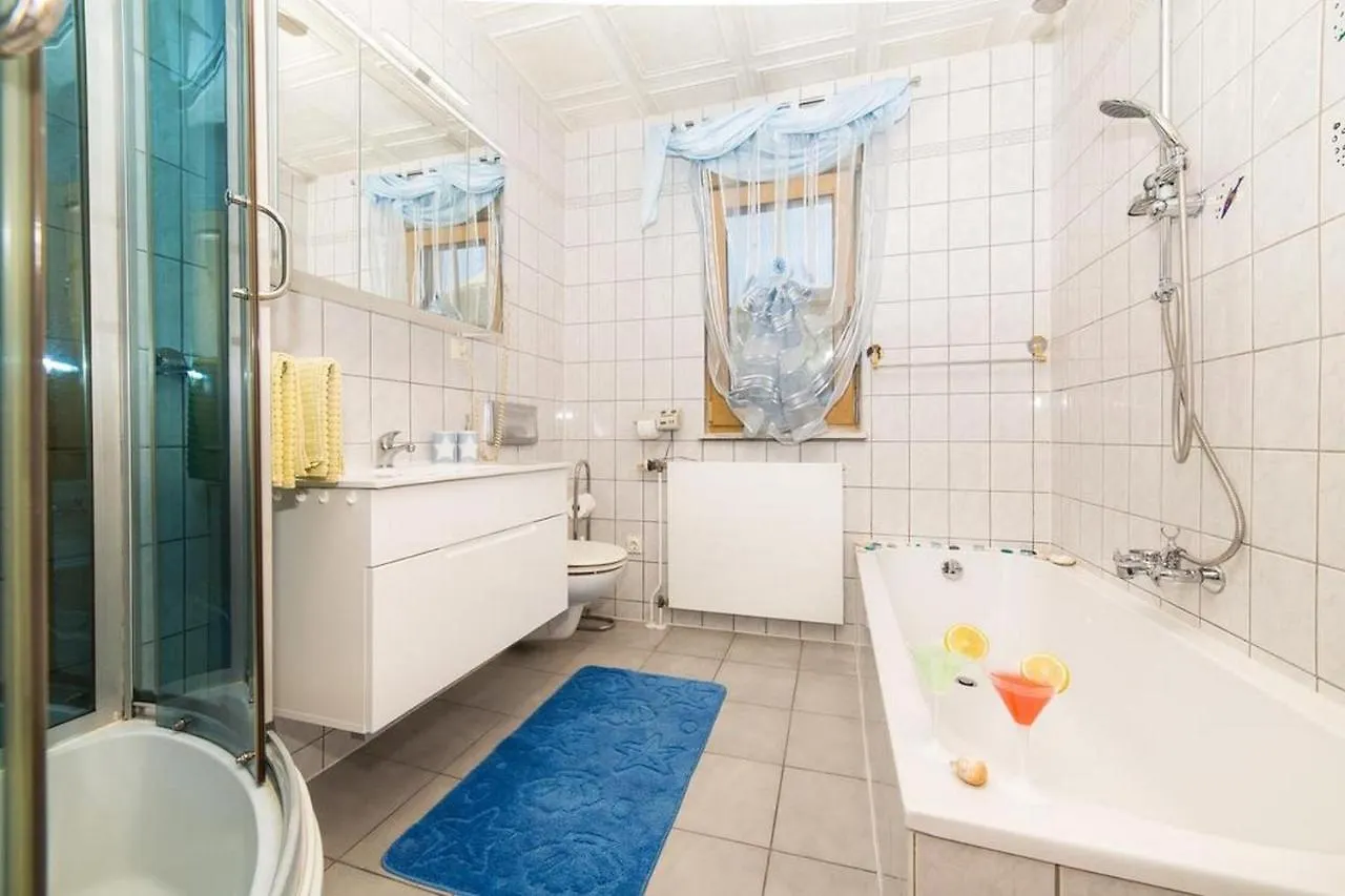 Holiday Home Mirador Kastel Stari