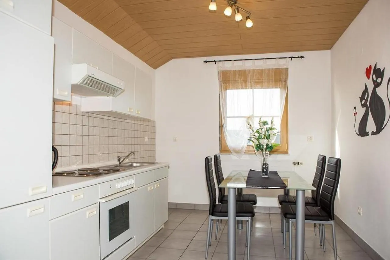 Holiday Home Mirador Kastel Stari
