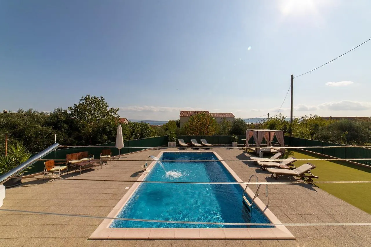 Holiday Home Mirador Kastel Stari 0*,
